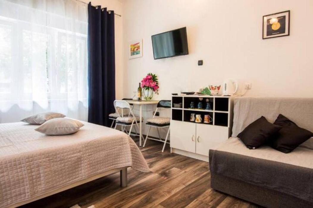 Apartment Ld *